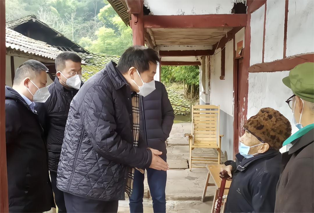 四川省旅投集團黨委書記、董事長任丁率隊赴嘉陵區開展幫扶工作